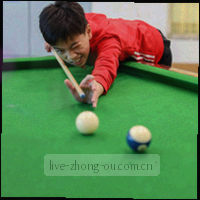 反馈气泡图标，本地体育问题反馈入口随时可用